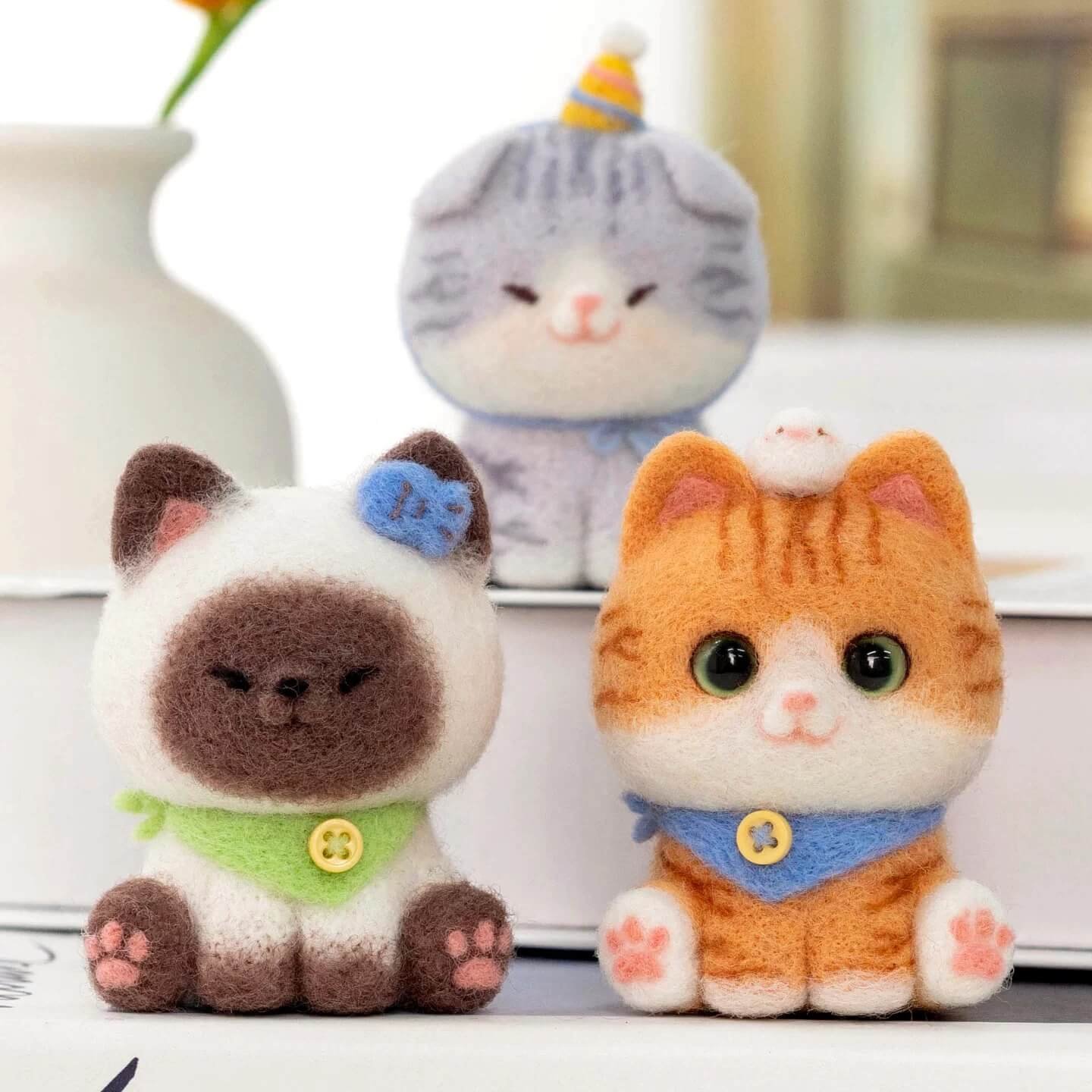 Kawaii Cat Needle Felting Kit - Beginner Wool Craft DIY Starter Set - Image 2