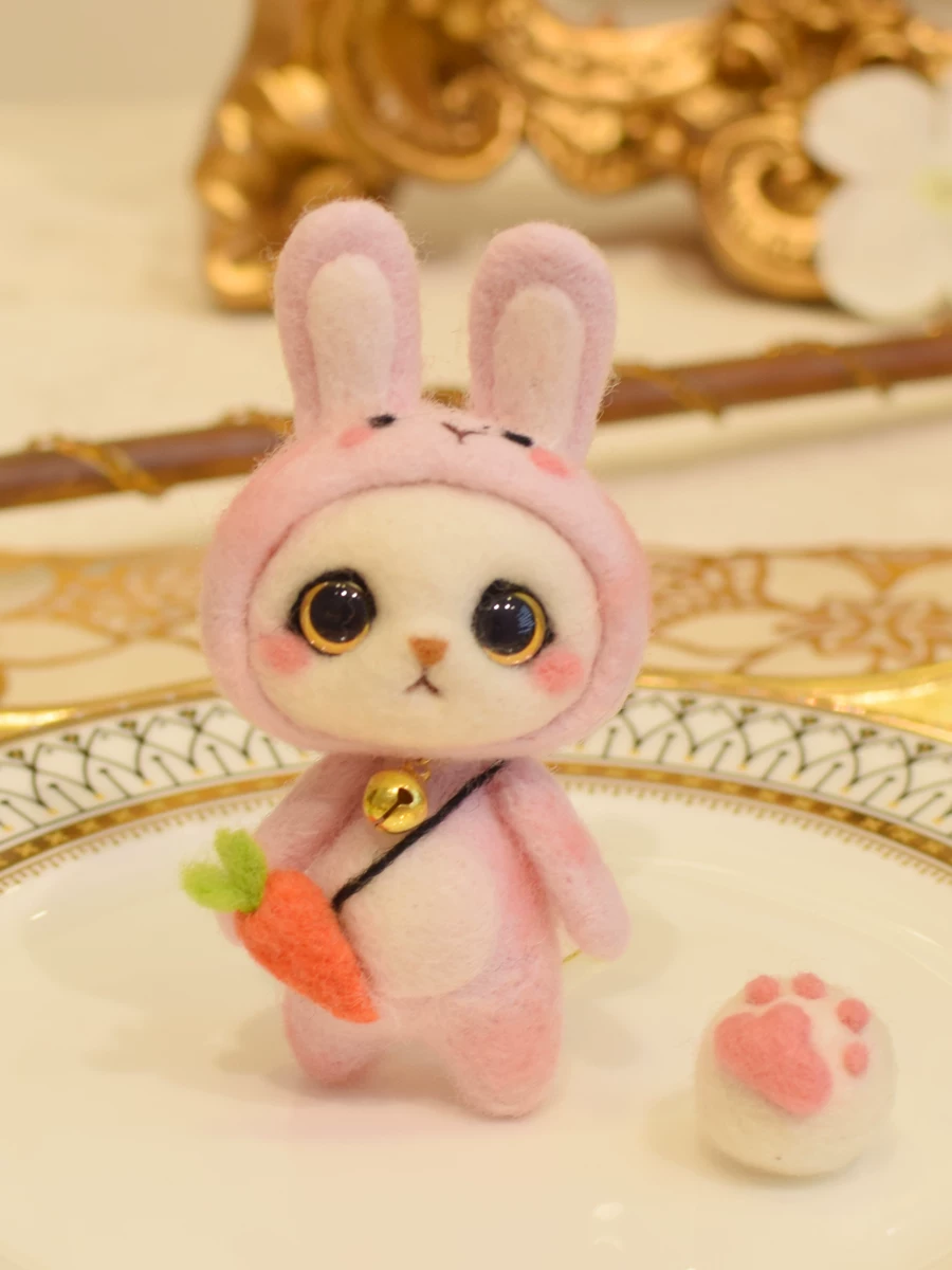 Cute Felt Cat Keychain DIY Kit - Animal Costume Doll