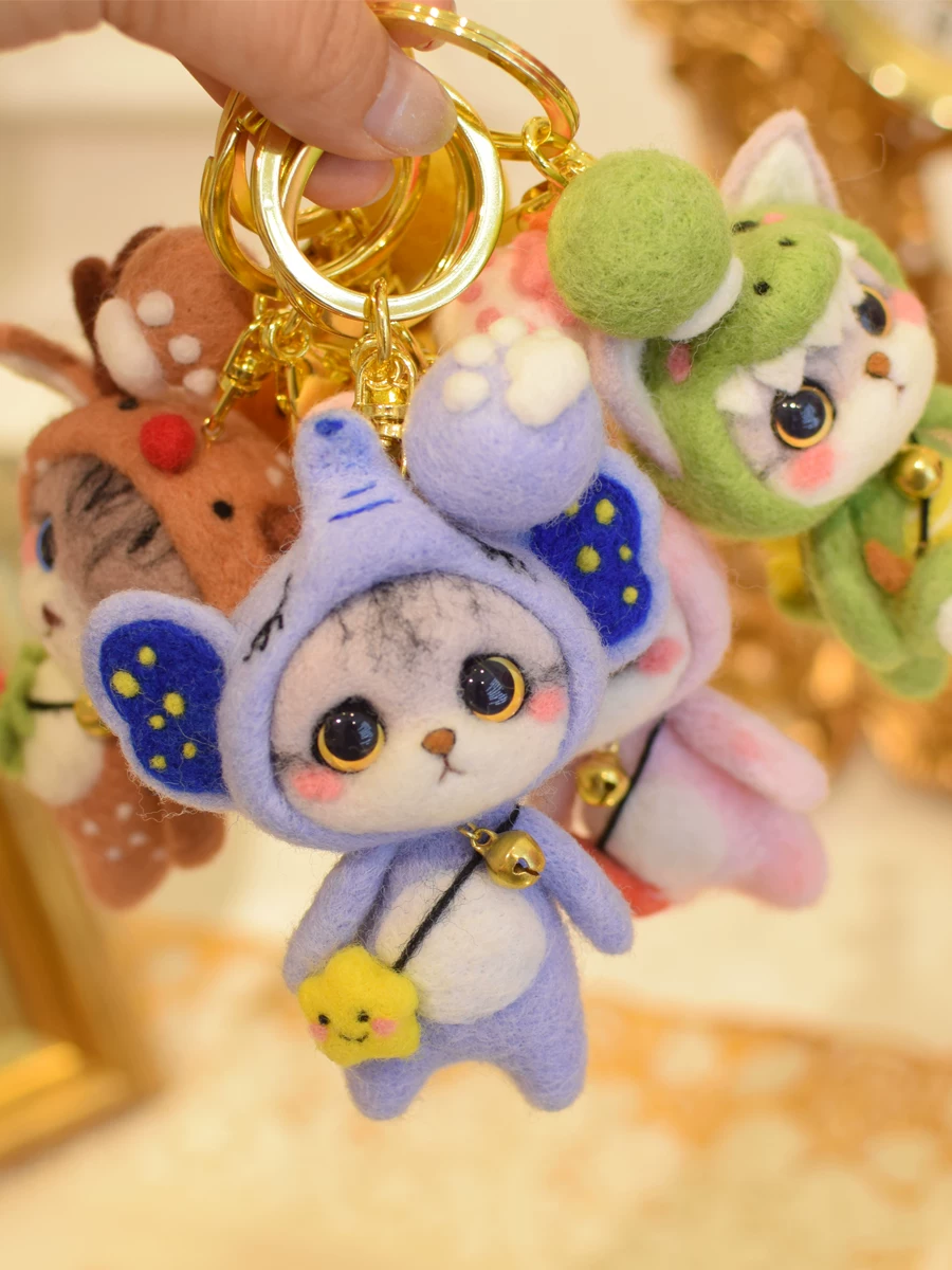 Cute Felt Cat Keychain DIY Kit - Animal Costume Doll